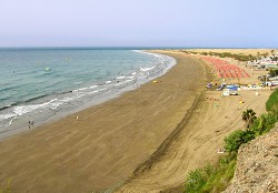 Dlouhá a široká pláž u Playa del Ingles